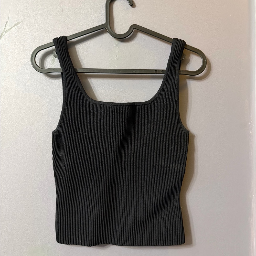 Babaton Sculpt Knot Black Ribbed Tank Top - Size S